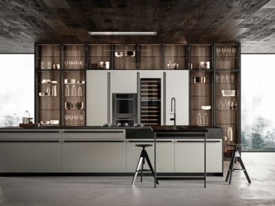 Vista frontale di E1, la cucina moderna da sogno in stile toscano.